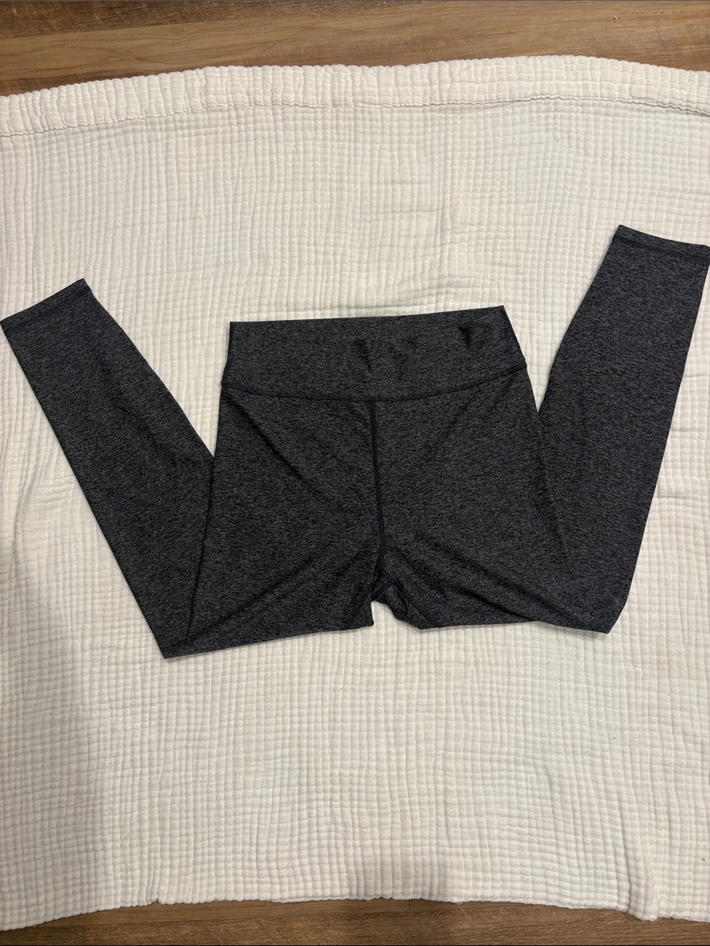 Old Navy Cloud+ Go Dry Leggings